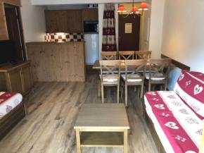 Charmant 3 pièces 6 pers avec balcon et parking, à 700m du centre de Valloire - FR-1-263-222